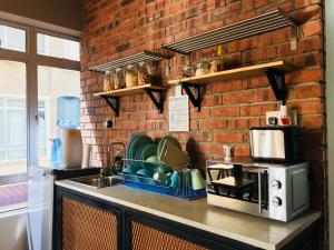The Good Travelers Hostel - KL Airport