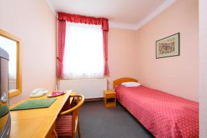 Single Room with Air Conditioning room in Hotel Blaha Lujza
