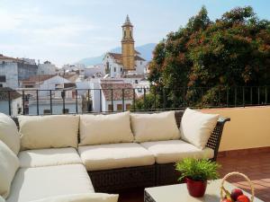 Apartment Plaza de las Flores by Interhome