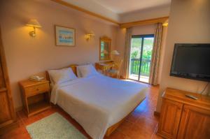Double or Twin Room with Valley View room in St. Patrick's Hotel