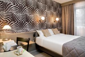 Hotels Logis Hotel du Midi - Saint Etienne Sud : photos des chambres