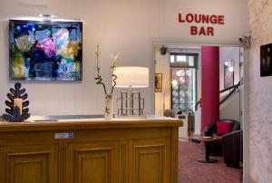 Hotels Logis Hotel du Midi - Saint Etienne Sud : photos des chambres