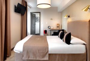 Hotels Hotel des Ducs : Chambre Double