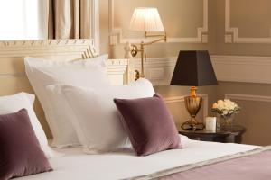 Hotels Chateau Hotel Mont Royal Chantilly : Chambre Double Deluxe avec Balcon