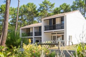 Two-Bedroom Apartment (6 Adults) room in La Jaougue Soule