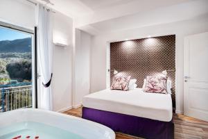 Caruso 6 by Villasandco RentalSorrento