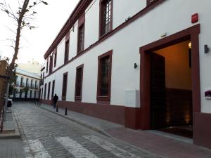 Calle Conde de Torrejón, 9, 41003 Seville, Spain.