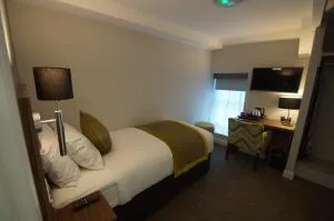 New Park Hotel - Merthyr