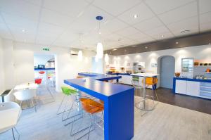 Hotels ibis Styles Vannes Gare Centre : photos des chambres