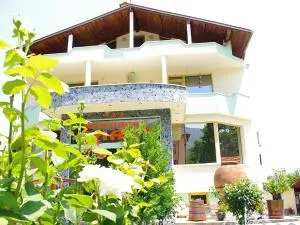 戴安娜旅馆 - Iskra