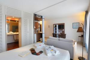 Appart'hotels Suite Home Apt Luberon : Suite Prestige 