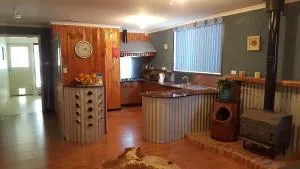 Inna Nutshell - Kingscote