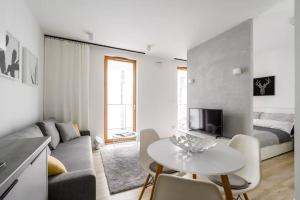 Kasprzaka 31A cozy studio by Homeprime
