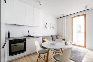 Kasprzaka 31A cozy studio by Homeprime