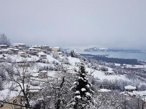 Archontiko Zakoni Limni-Plastira Greece