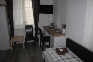 Standard Twin Room room in Hotel Vesely
