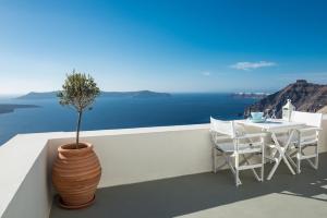 Pantelia Suites Santorini Greece