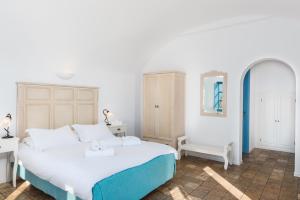 Pantelia Suites Santorini Greece