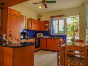 COLONIAL FAMILY apartment #3