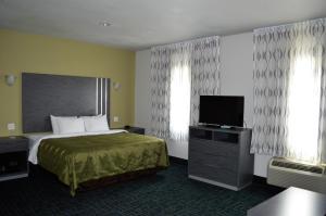 King Room - Non-Smoking room in Vivo Living New Braunfels North