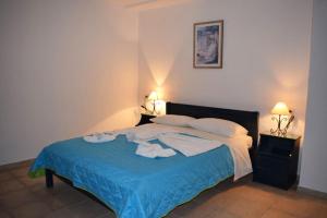 Votsalo Apartments Alonissos Greece