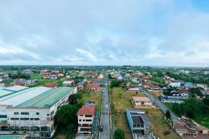 Light and Chic - Tagaytay Vacation Pad