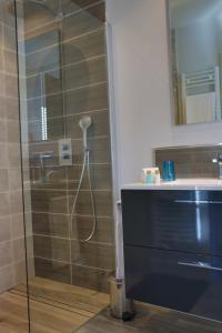 B&B / Chambres d'hotes Maison Cube : Chambre Double Deluxe avec Douche - Non remboursable