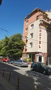 Caprice Family Hotel - Varna City