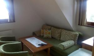 Rekreačná chata pod Jedľovinou, Varín