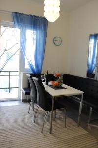 Cozy Apartment Mihaela with Balcony, Near Park Marjan & Old Town - Quiet Neighborhood