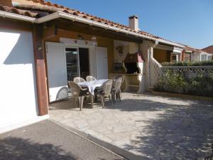 Villages vacances HOLIDAYLAND BAIE DES OLIVIERS VILLA 36m2 1chambre fermee 6 couchages ou VILLA 41M2 2chambres fermees 7 couchages : photos des chambres