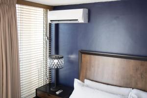 Apartment with Sea View room in 25th Floor Pacific Monarch | Ocean View | Close to Beach