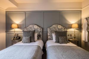 Coach & Horses Hotel