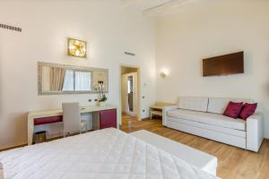 Suite with Private Spa Area