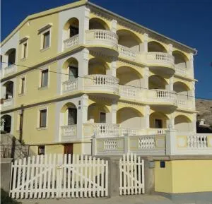 Villa Ana - باغ