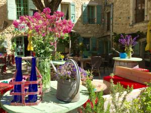 Le Petit Cafe photo 15