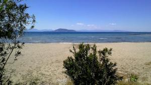 'ON THE BEACH' AMAZING HOME Aegina Greece