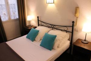 Hotels Nouvel Hotel : photos des chambres