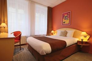 Hotels Logis-Hotel des Oliviers : photos des chambres
