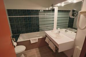 Hotels Logis-Hotel des Oliviers : photos des chambres