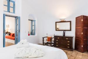 Pantelia Suites Santorini Greece