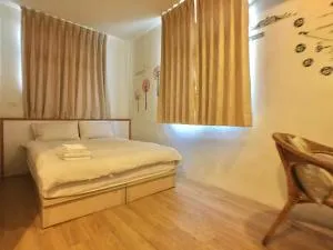 缤纷精品旅店 - 台中市