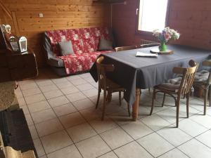 Chalets Les Bruyeres : photos des chambres