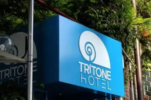 Hotel Tritone - 塞扎纳