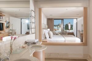 Deluxe Bungalow with Sea View