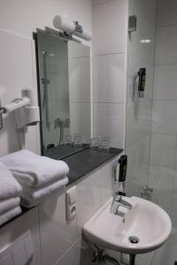 Superior Double Room with Courtyard View room in Minx – CityHotels