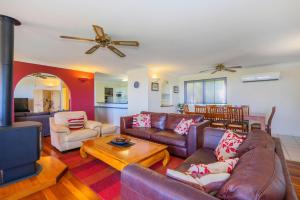 CLOUD 9 - Cliff Top Eagle Heights