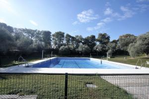 Bonito apart. con PARKING Y PISCINA