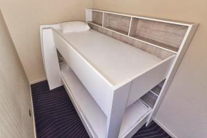 Hotels Kyriad Beaune : Chambre Quadruple avec 1 Lit Double et 2 Lits Simples