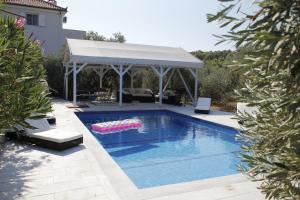 Chiqui luxury apartments Alonissos Greece